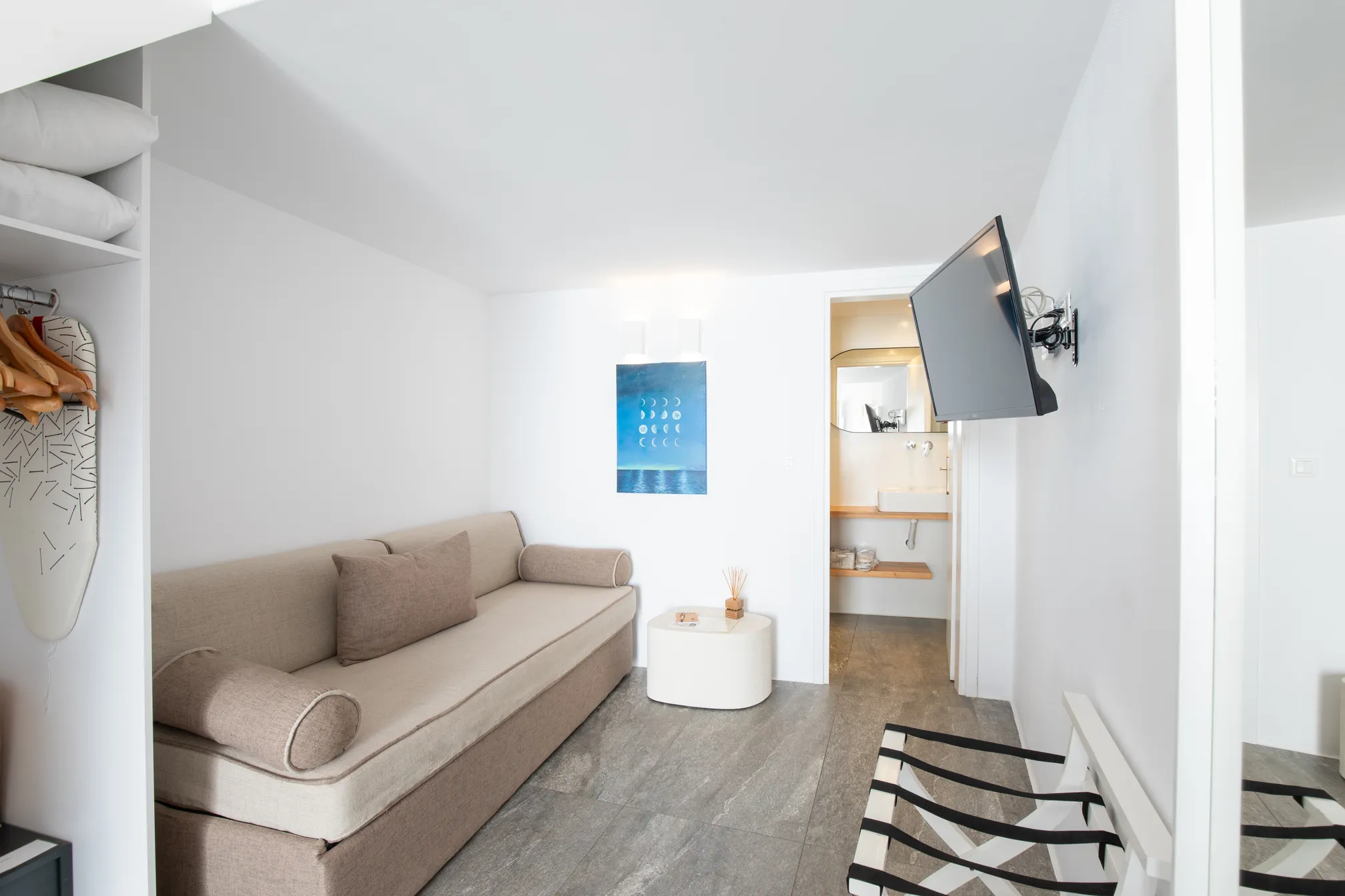 Sofa and side table in the lounge